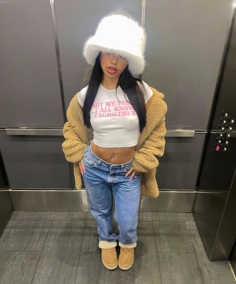 Journi Carr onlyfans tits