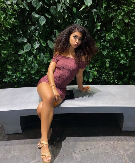 Journi Carr onlyfans nude leaks