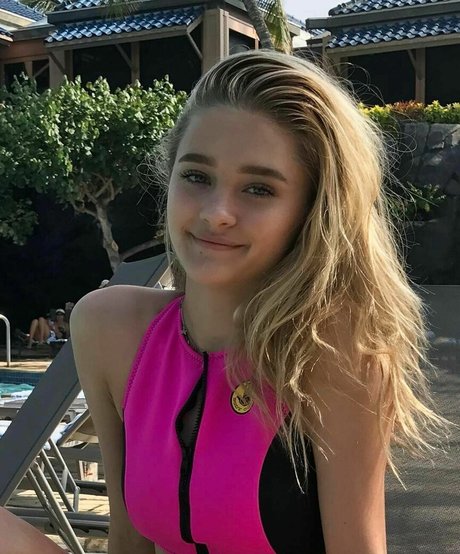 Lizzy Greene onlyfans xxx