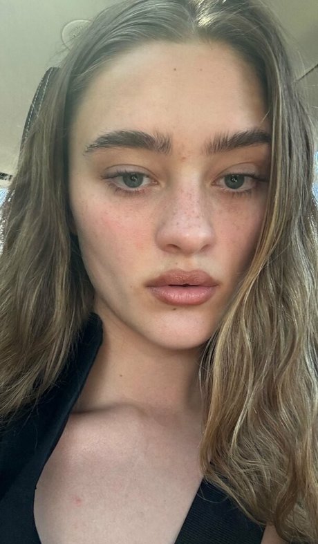 Lizzy Greene onlyfans uncensored