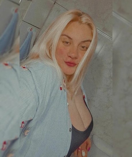 Leonela Cesar onlyfans naked porn