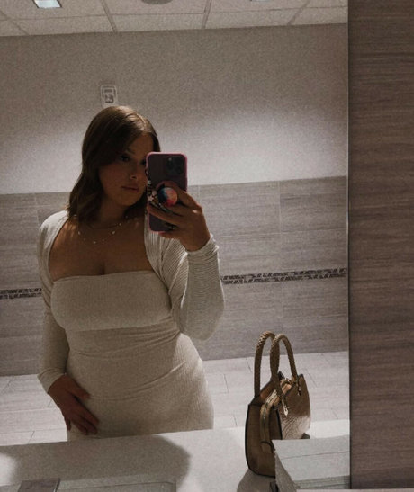 Casey Lewis only fans pic