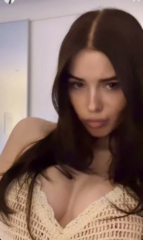 clarissabeaa onlyfans topless