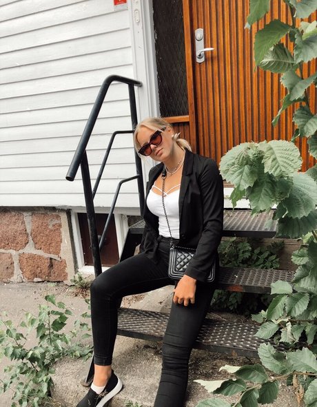 Caroline Kupka new onlyfans leak