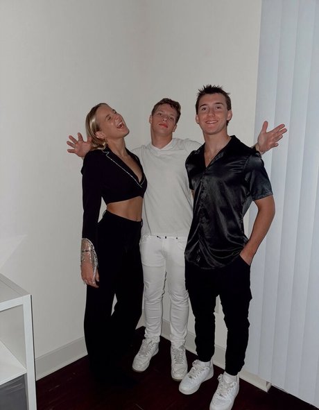 Caroline Kupka onlyfans leaks naked