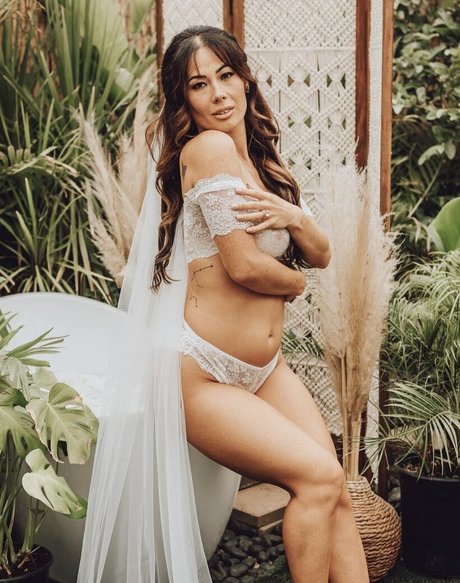 Maya Michelle Rew onlyfans sex leaks