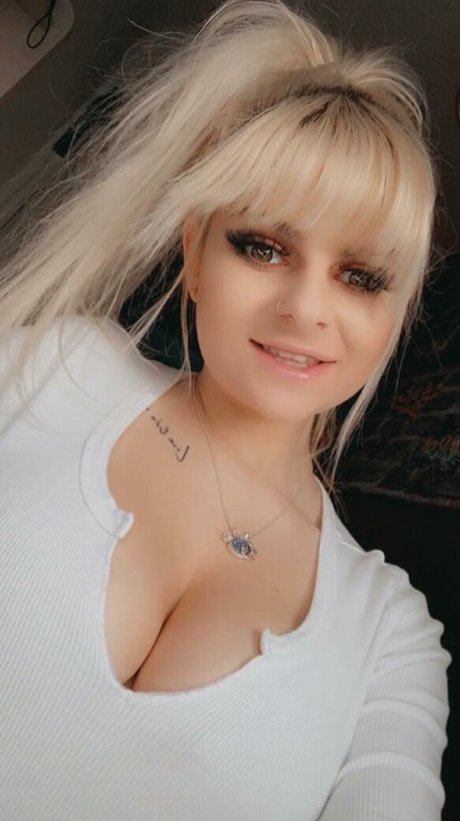 Charley Mairs onlyfans x