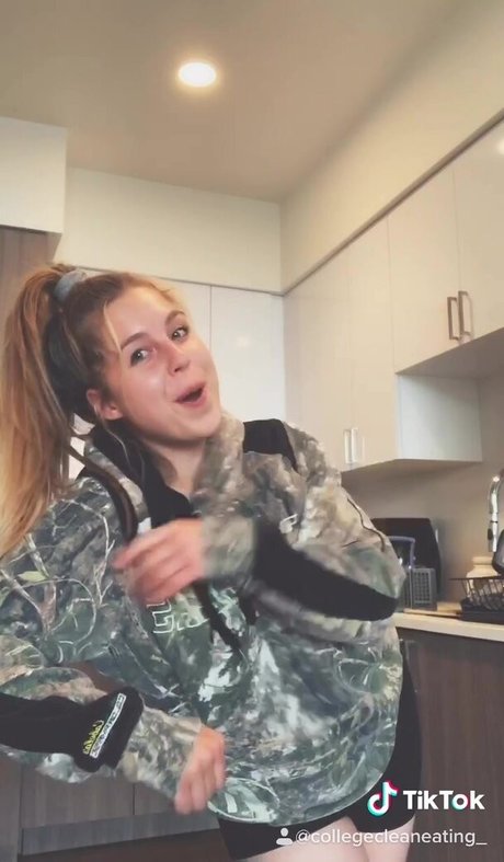 Katrina McKenna onlyfans leaks