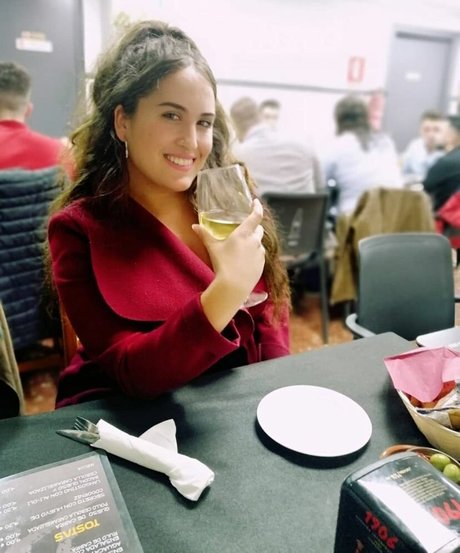 elviabombon onlyfans naked pics