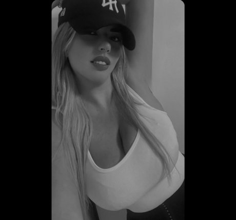 Anna Riano onlyfans nude pics