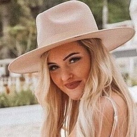 Maddie Perry nsfw onlyfans