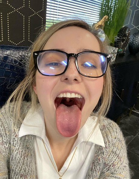 Mags IRL nude onlyfans leaked