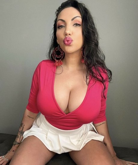 Crueltyfreecurves onlyfans leaks