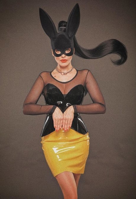 Dasha Astafieva onlyfans leak ass