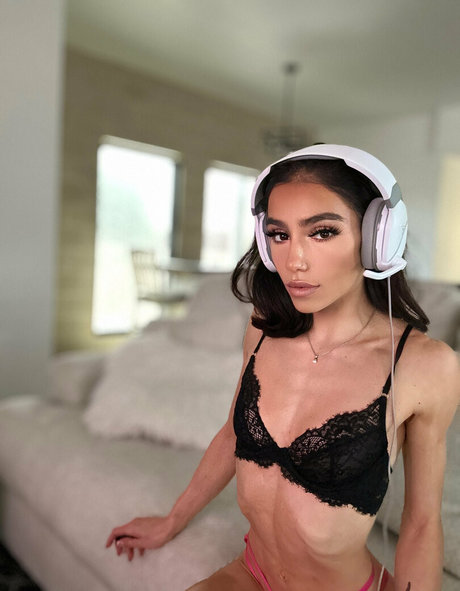 itsannarain onlyfans sex leak