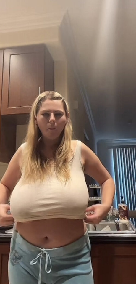 Emspensiveemily onlyfans archives