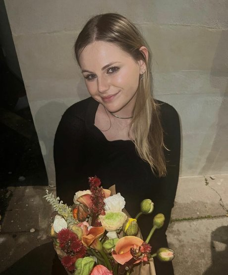 Emspensiveemily onlyfans pics