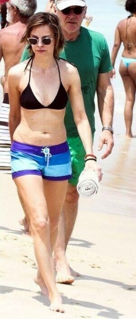 Calista Flockhart onlyfans leake