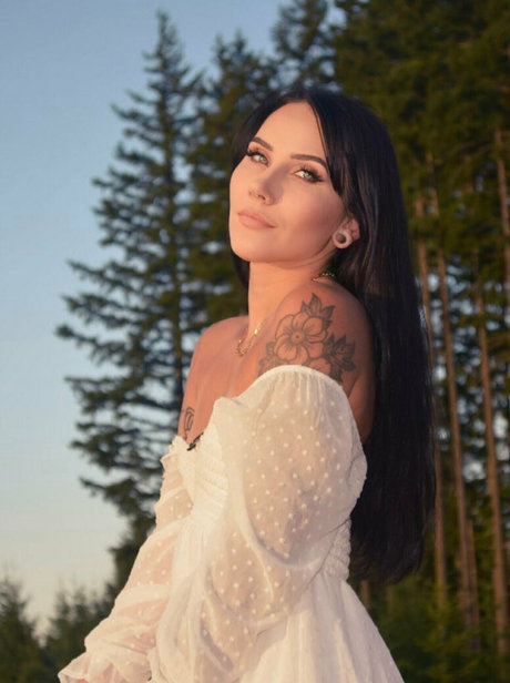 tully banks onlyfans nudes