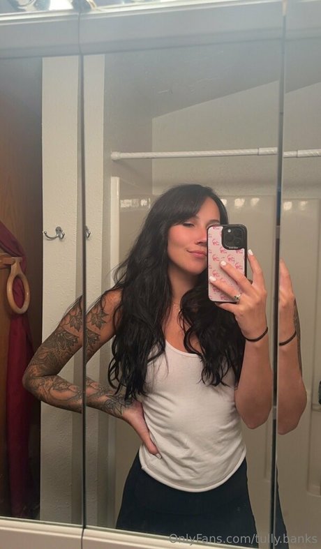 tully banks onlyfans leaked