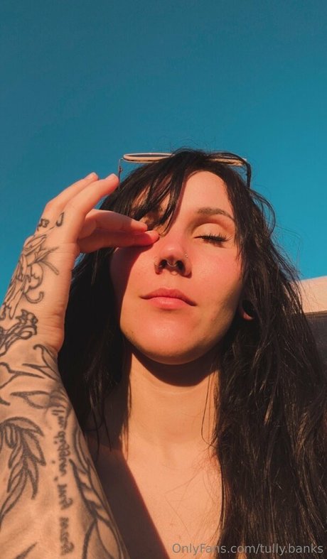 tully banks nudes leaked onlyfans