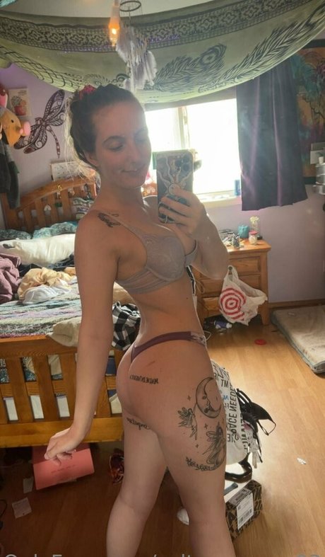 saltysavanna03 nude on onlyfans