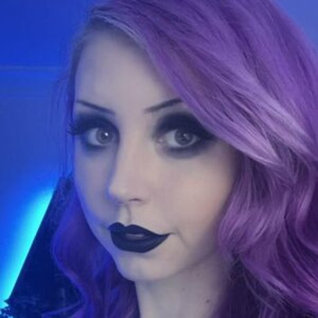 sp00kybimbo onlyfans topless