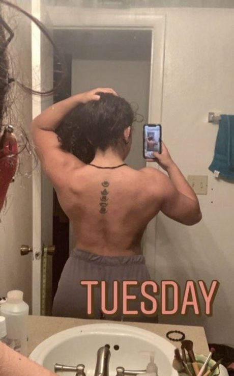 PoofBallDemon onlyfans pics