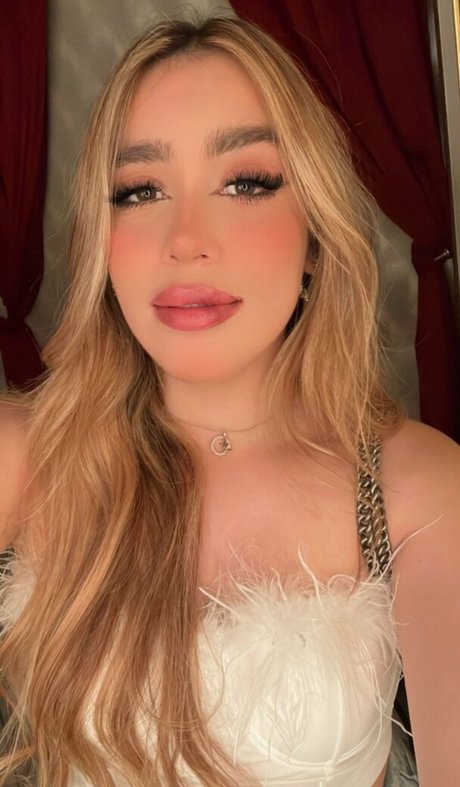 Paola Silerio onlyfans lean