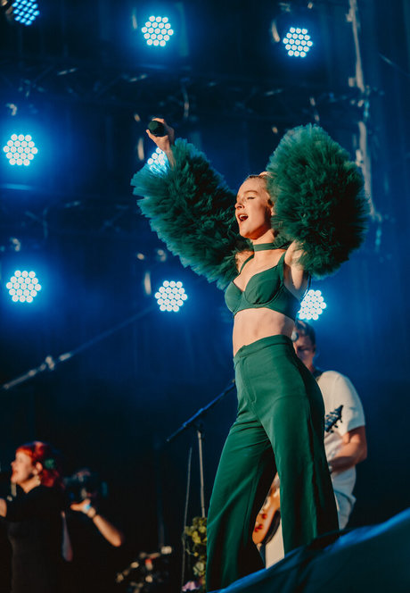 Pommelien Thijs nsfw onlyfans