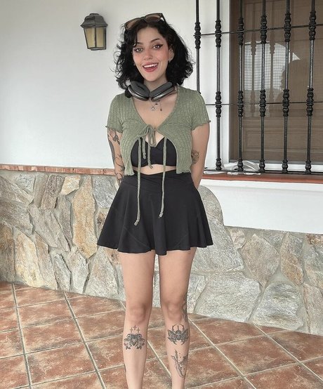 Miki Blue boobs onlyfans