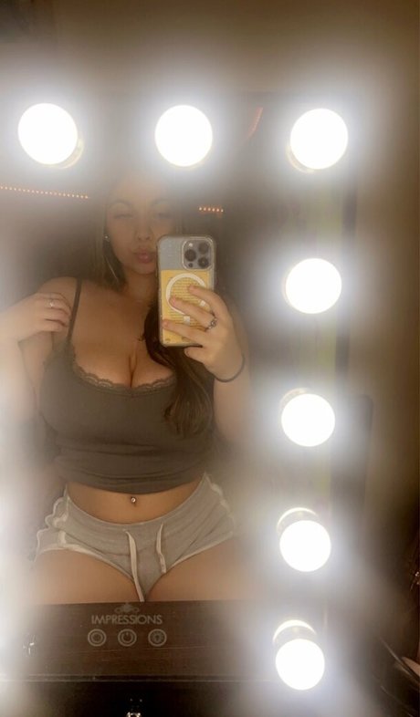 Ava Schillaci onlyfans model photo