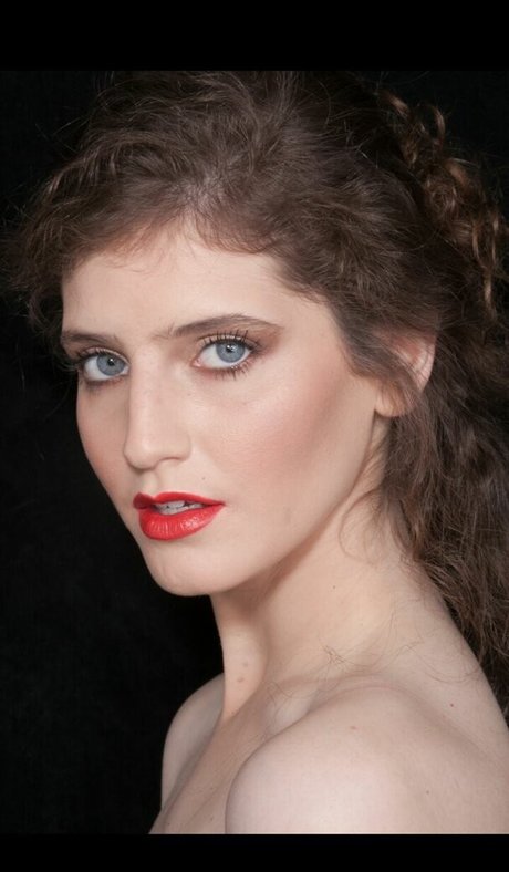 Moria Akons nude on onlyfans