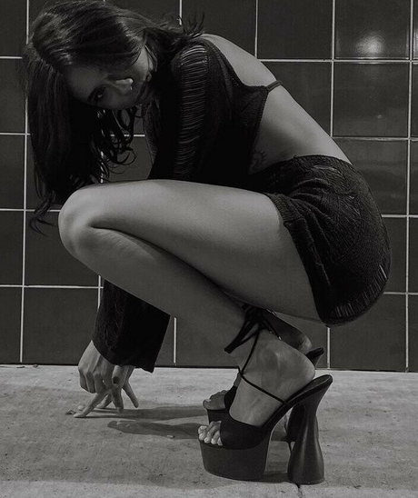 stxrgirllmeenaa nudes onlyfans leaked