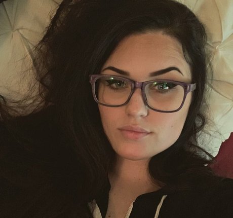 poutyfox onlyfans naked