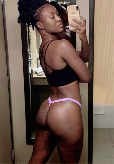 Queen Aminata onlyfans posts