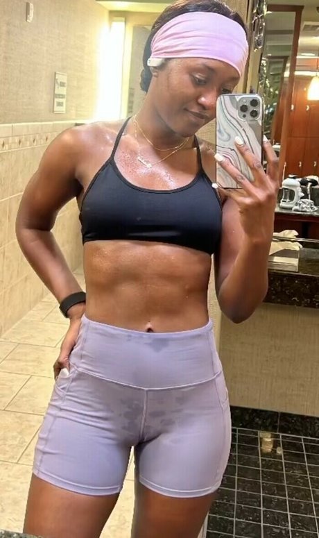 Queen Aminata onlyfans explicit content