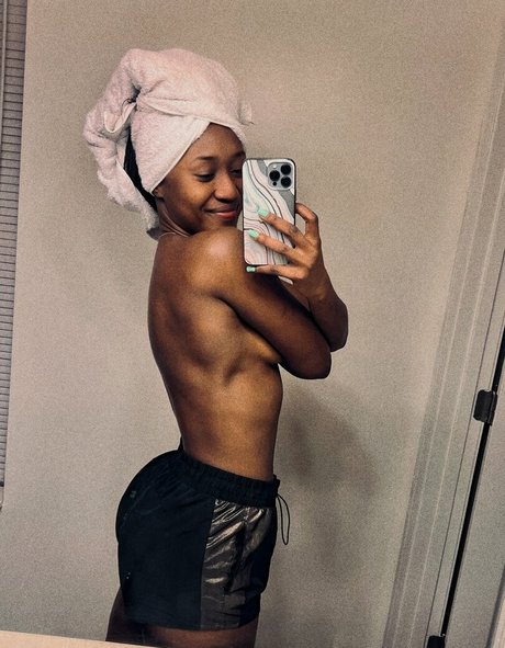 Queen Aminata nude on onlyfans