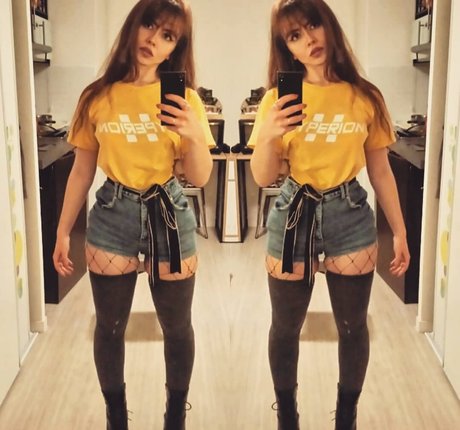 madsfive onlyfans nude photos