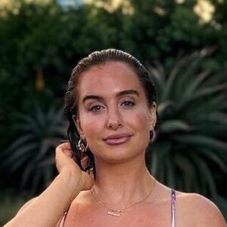 Carmen Rose Alhanti Rogers onlyfans content