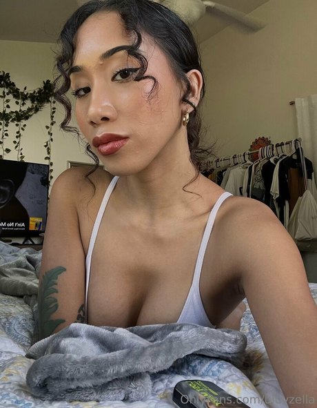 uluvzella leaked onlyfans pics