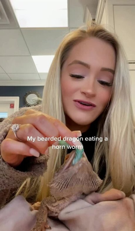 Jen Cardinal Profile pic