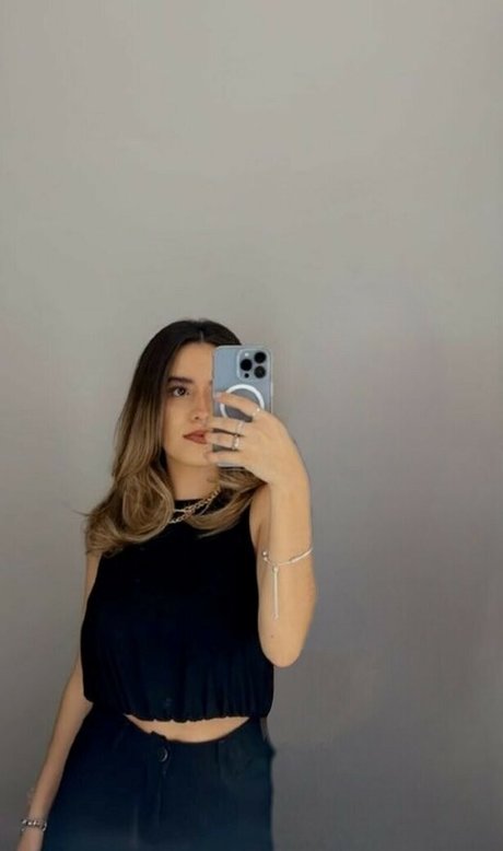 Fernanda Loya Rordriguez onlyfans leaks