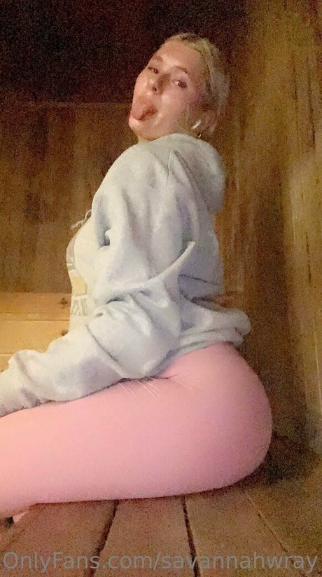 Savannahwray onlyfans striptease