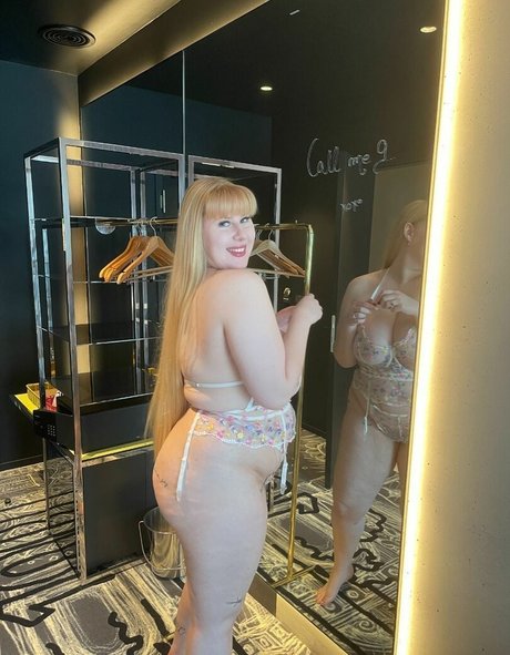 CaylaSnow onlyfans leaked pics