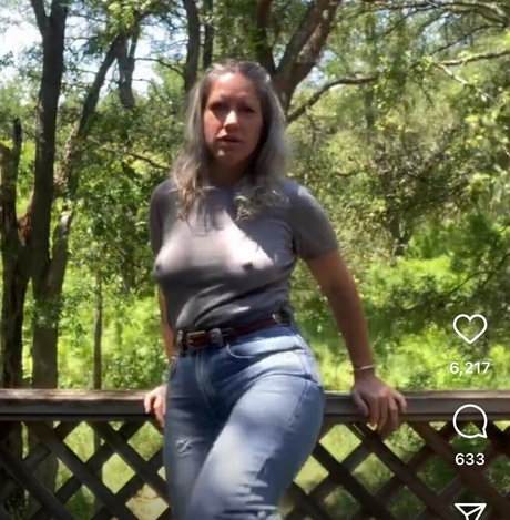 tinybosst onlyfans boobs