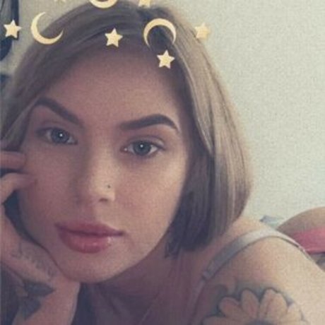 Lulbbyriah onlyfans strip