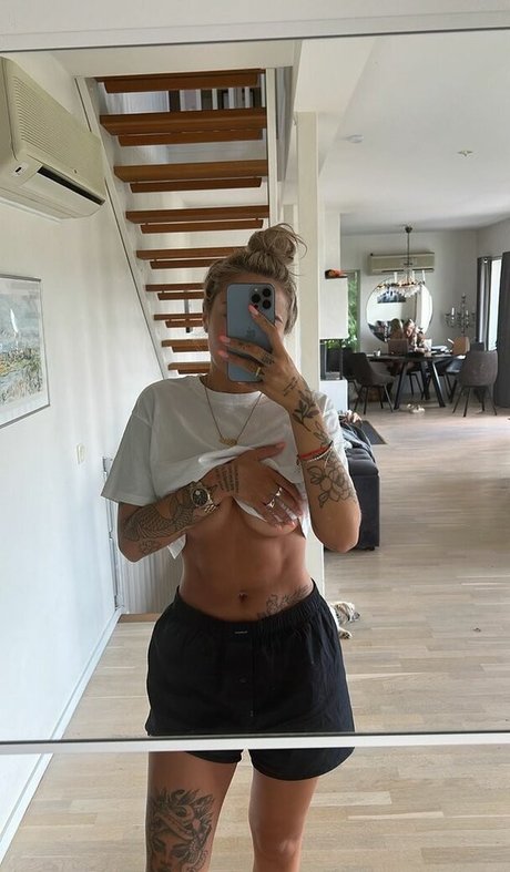 Nicci Hernestig naked onlyfans leak