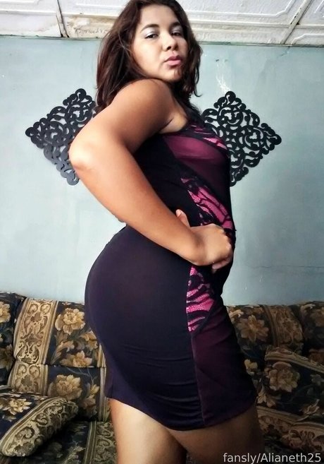 alianeth250 onlyfans leaka