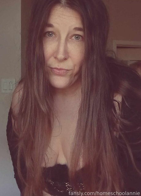 homeschoolannie onlyfans lean